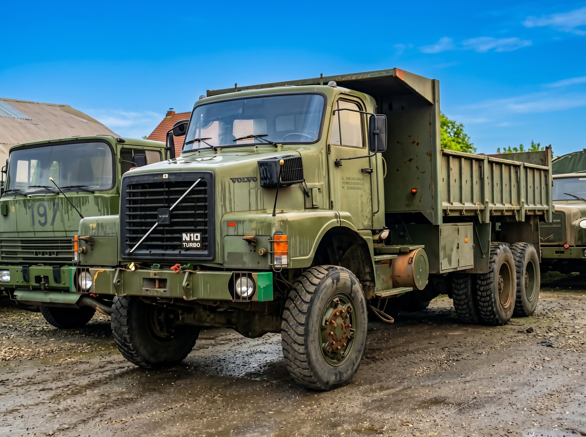 VOLVO N10 6X6 BENNE