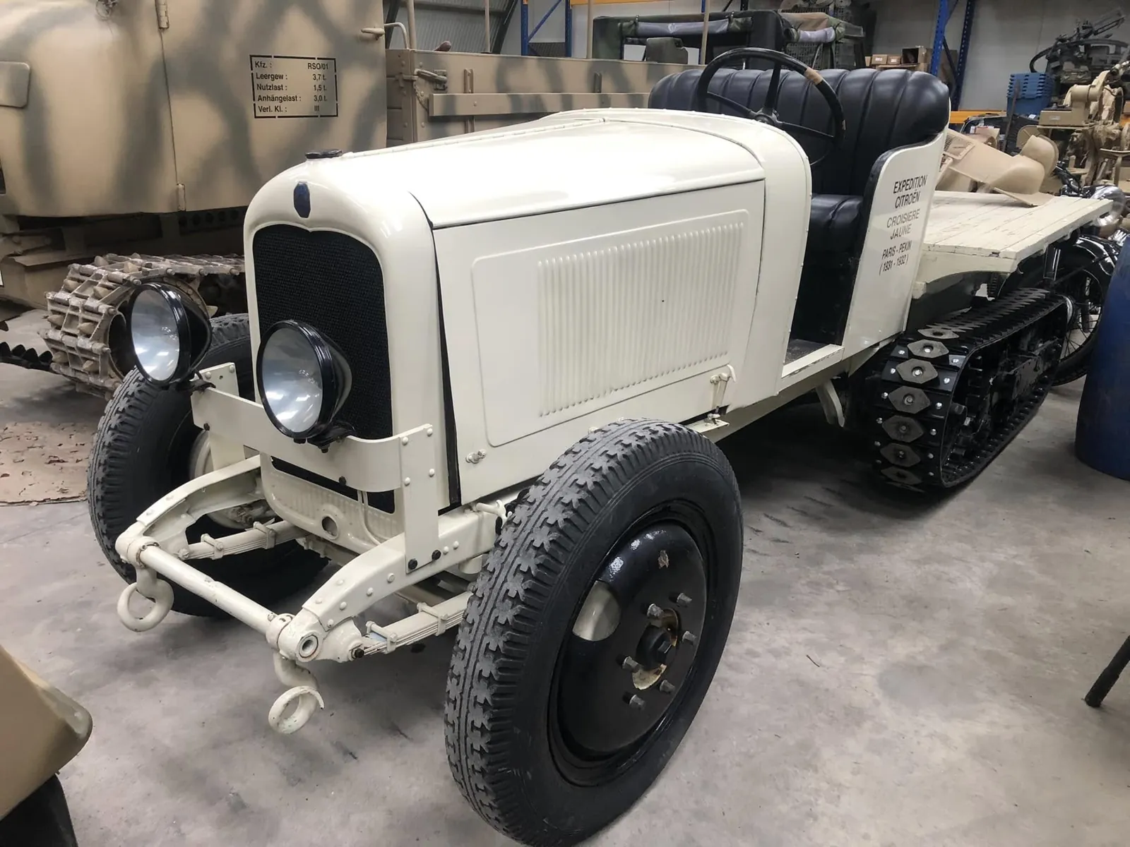 Véhicule militaire à restaurer : Kégresse P17, Chevrolet, R2087