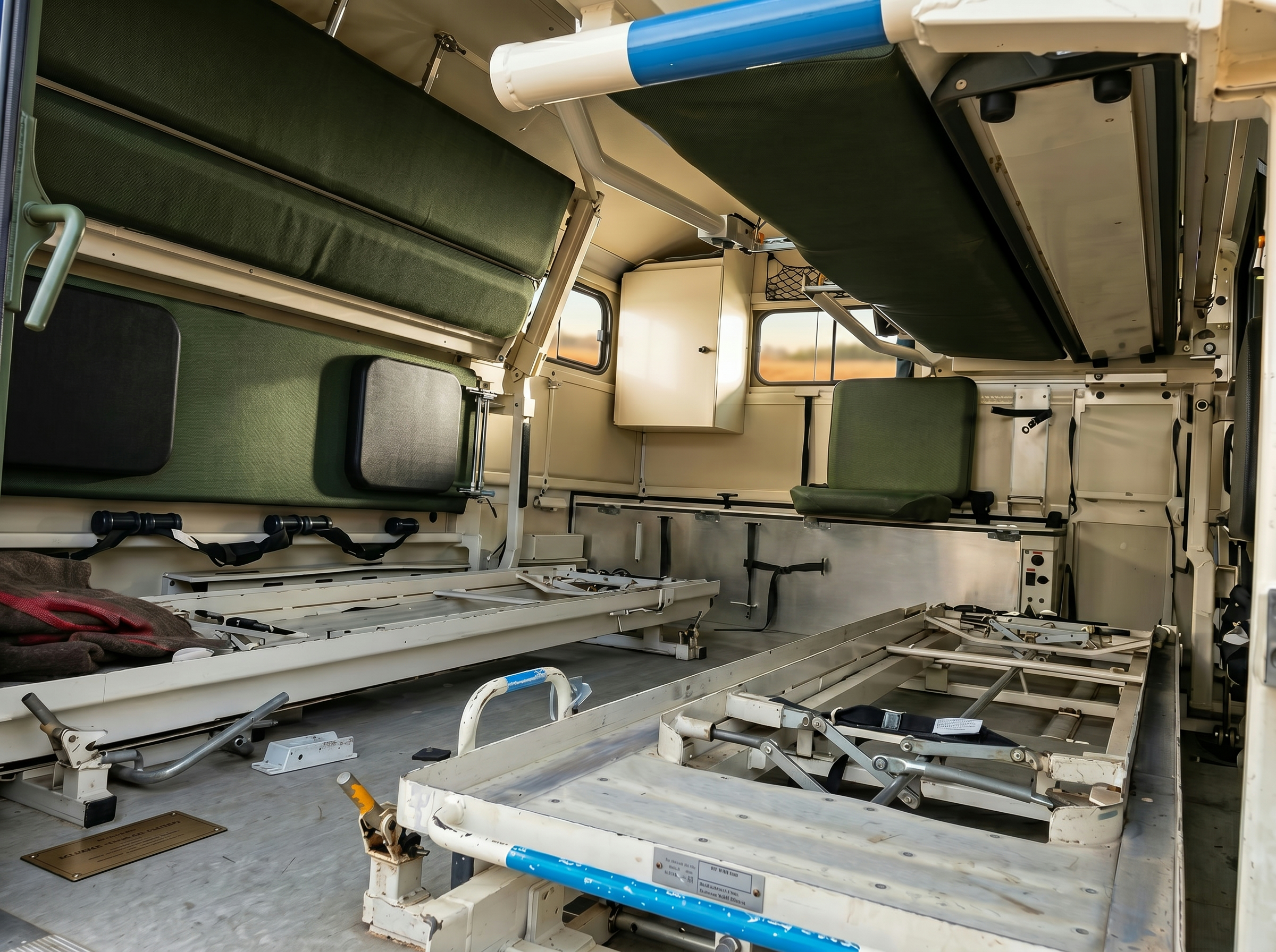 UNIMOG 435 AMBULANCE
